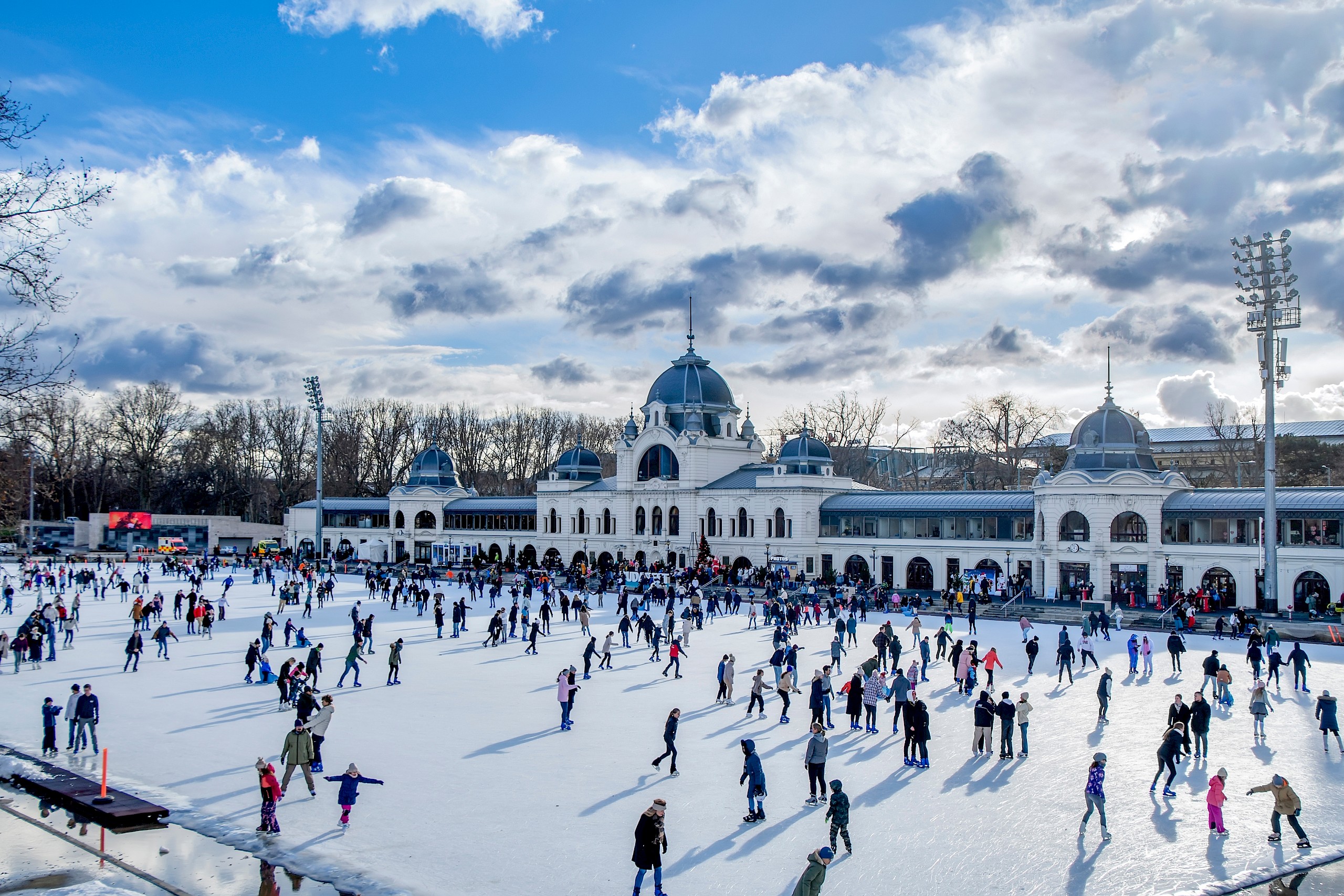Európa 5 legszebb korcsolyapályája, ahol élmény a csúszkálás