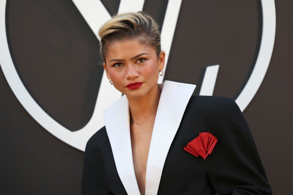 Zendaya szőke „bohó bobjánál" nincs is jobb választás az őszre
