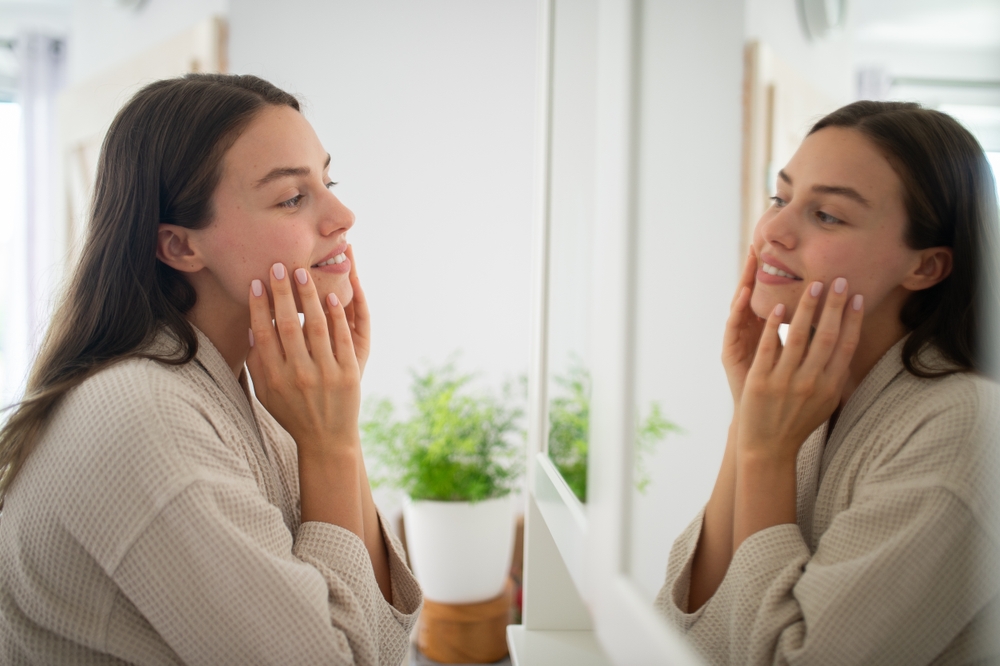 Üde, feszes bőr botox nélkül? Mutatjuk, mi segít a 30-as éveinkben