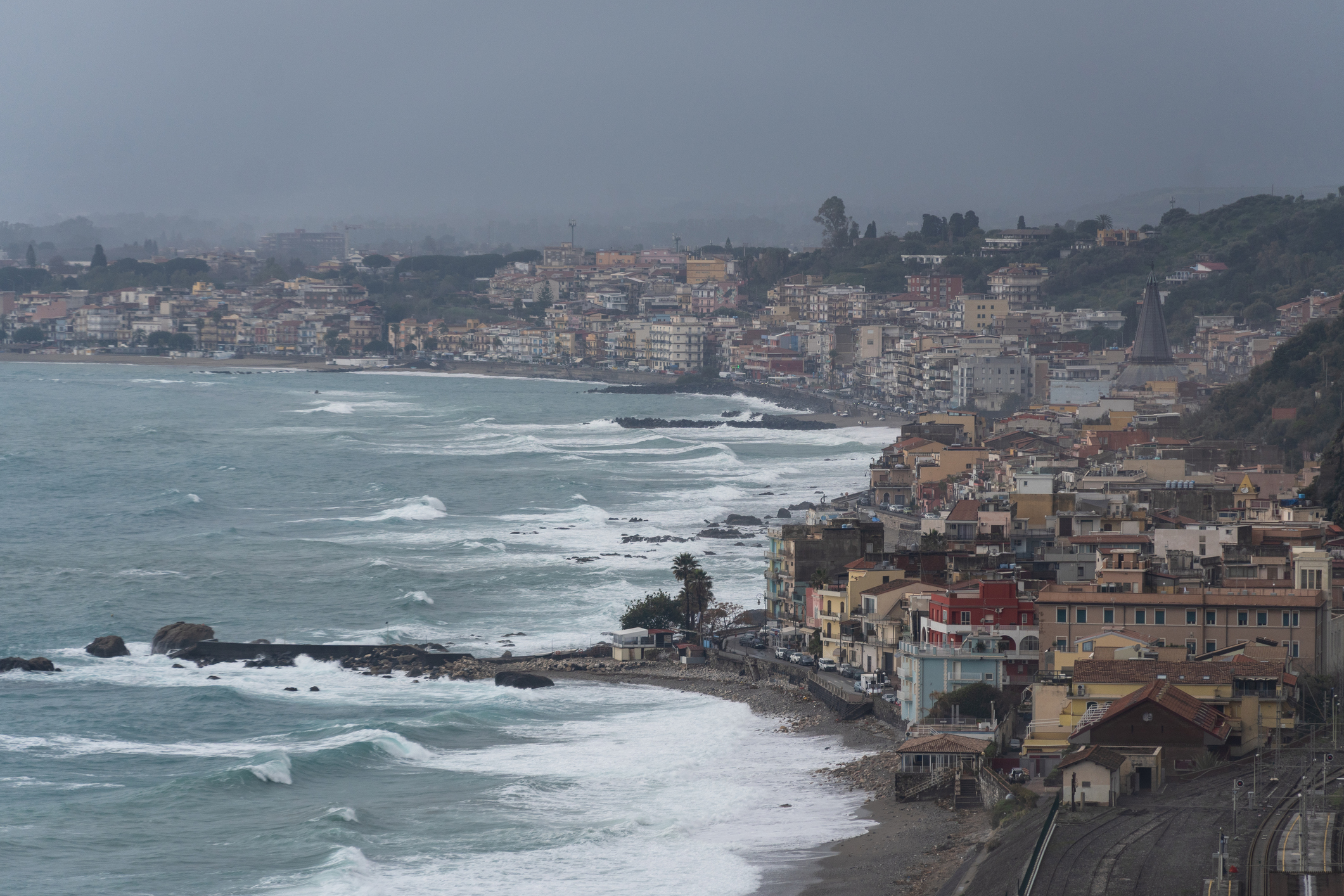 Drámai felvételek készültek a Szicíliát letaroló viharról
