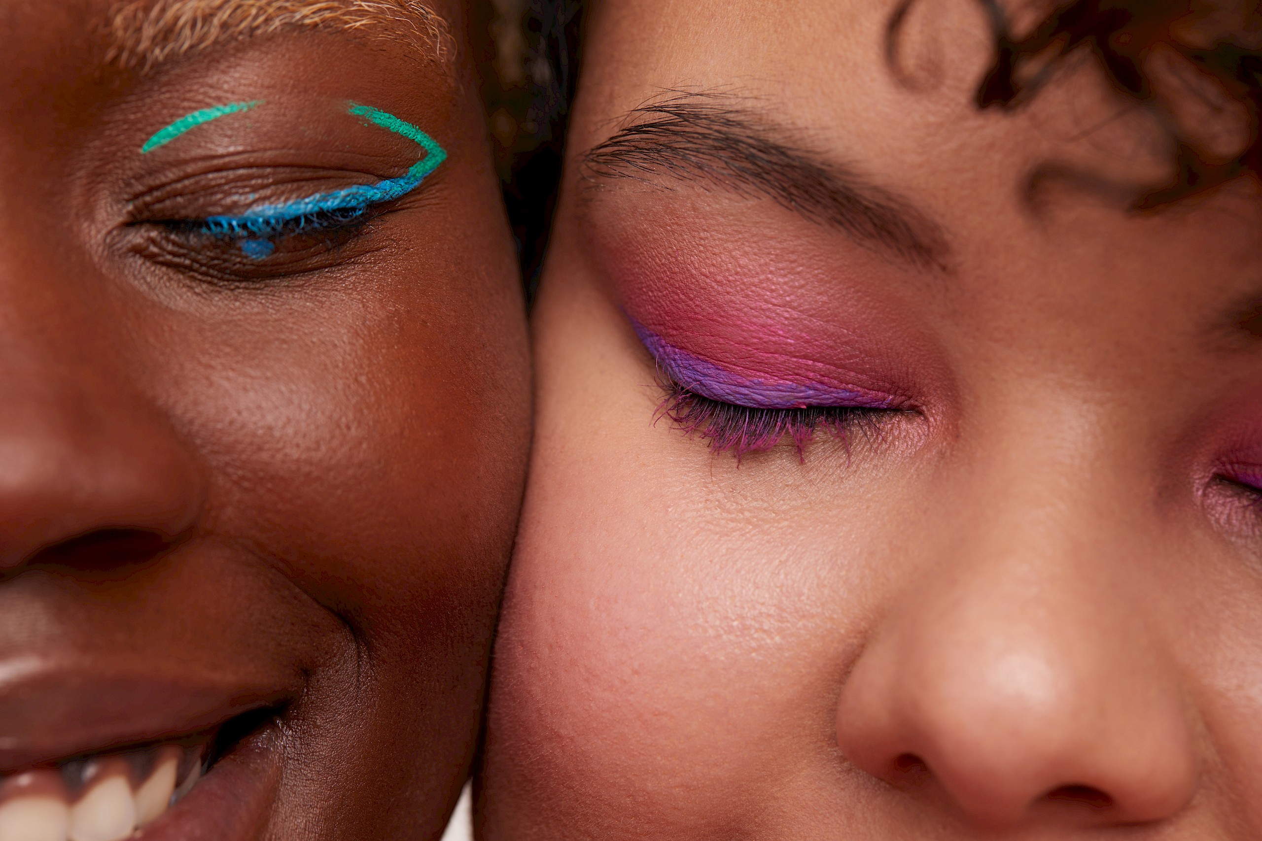 10 modern és romantikus sminkötlet Valentin-napra