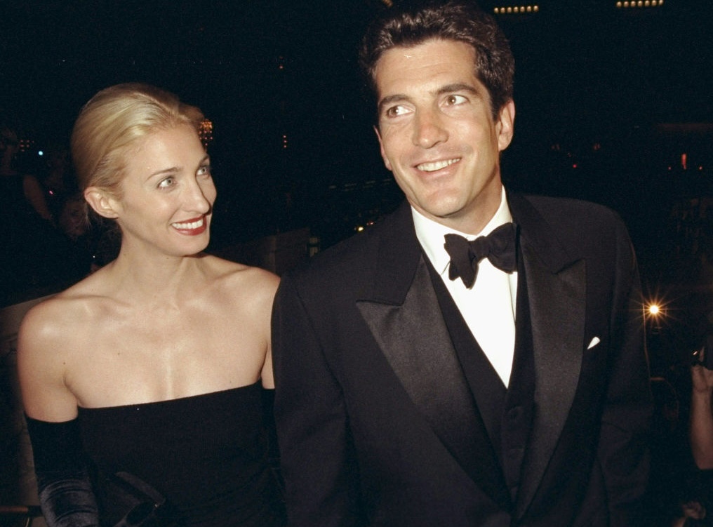 A szerelem, ami örökre félbeszakadt: John F. Kennedy Jr. és Carolyn Bessette tragikus története