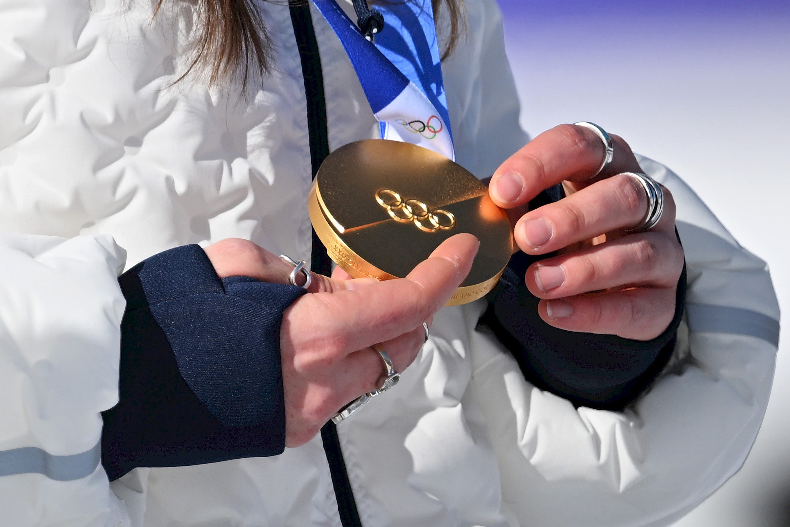 Sorban törnek a téli olimpia érmei – mi áll a háttérben?