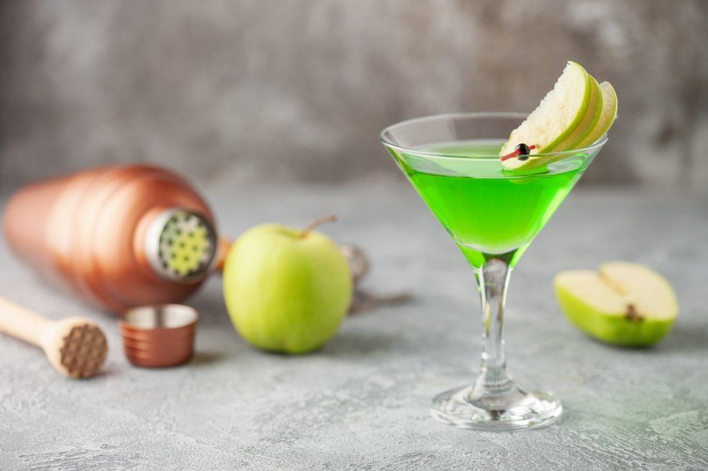 Az őszi hétvégék sztárja: Zöld almás martini - recept
