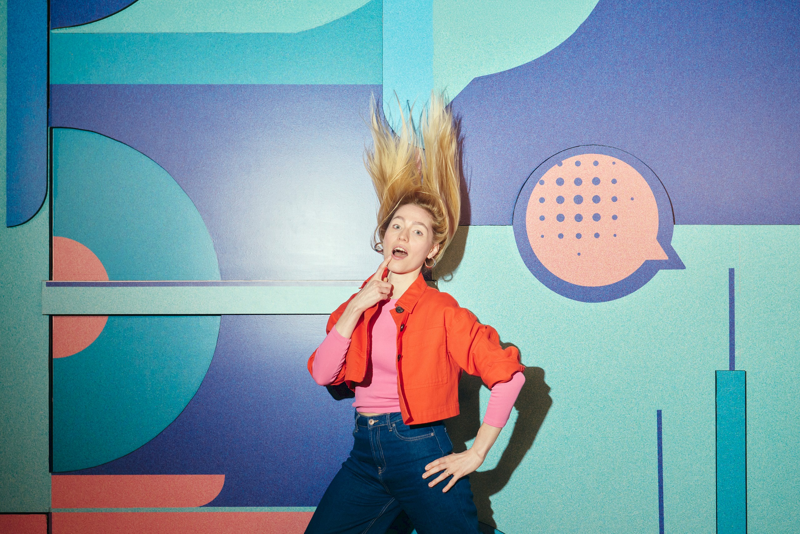 „A humor a legjobb eszközöm, amivel lebonthatom az emberekben lévő falakat" – interjú Sipos Orsolyával