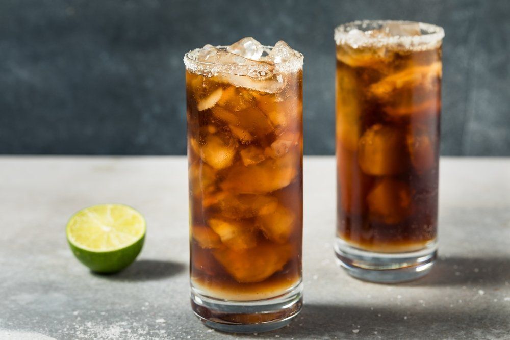 Mexikói tequila koktél az augusztusi napokra: Batanga