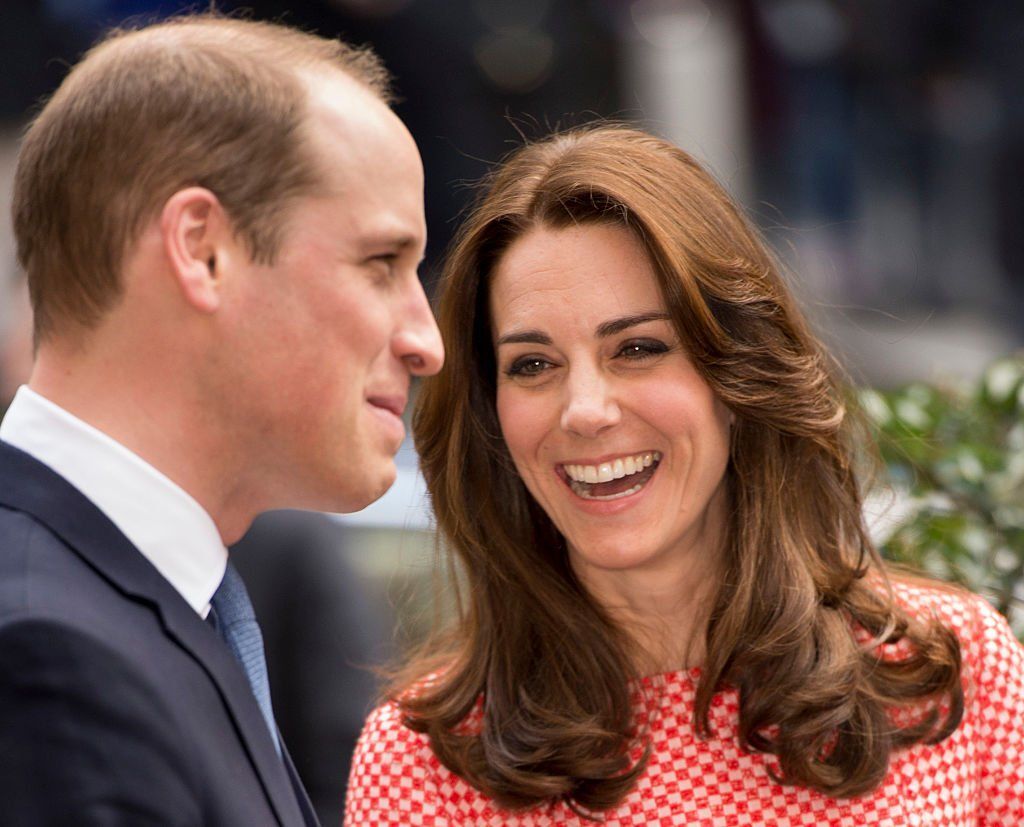 Katalin átlátszó fekete ruhája, amit ma már biztos nem viselhetne