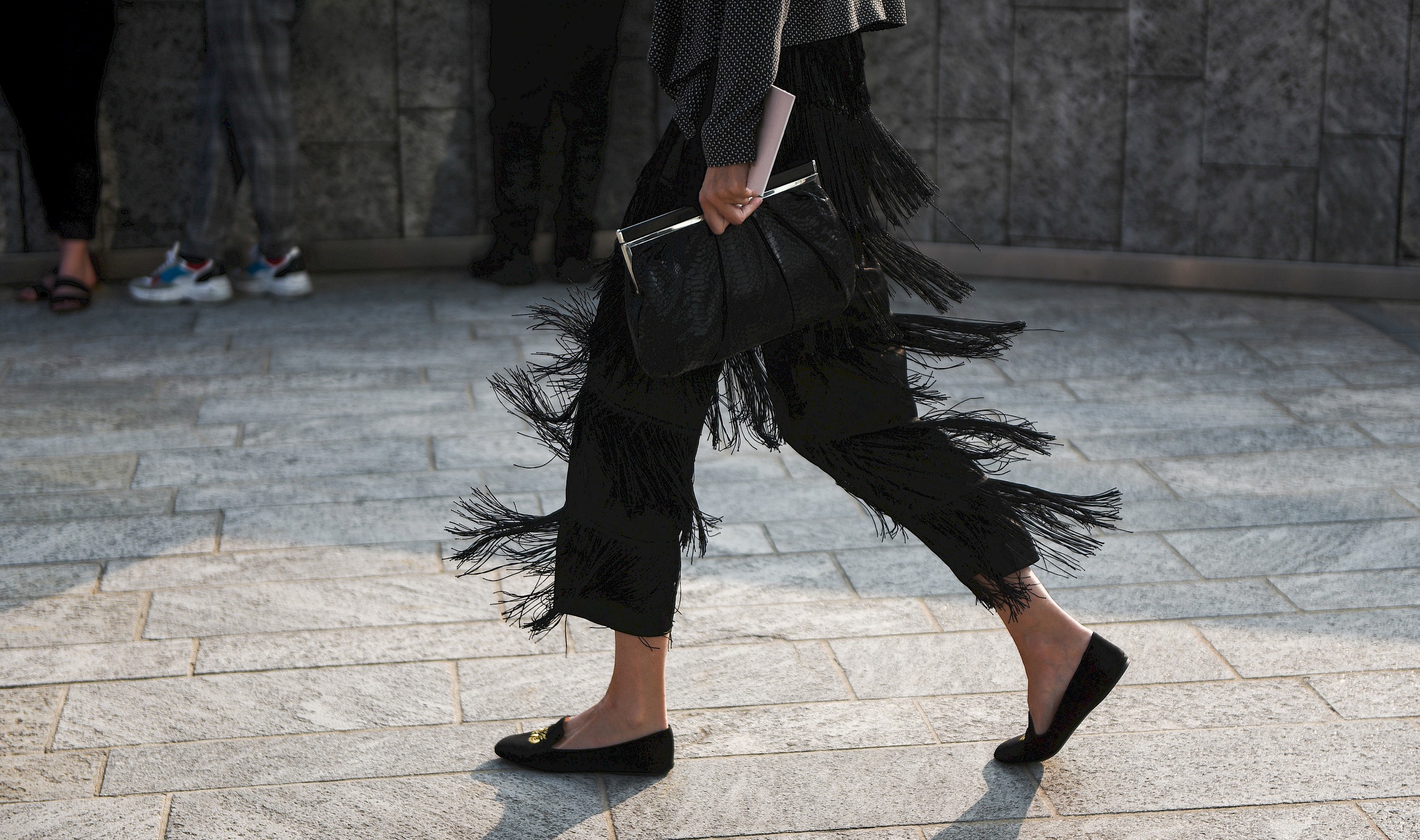 A rojtos ruhák visszatértek – ez a tavasz egyik legmenőbb trendje