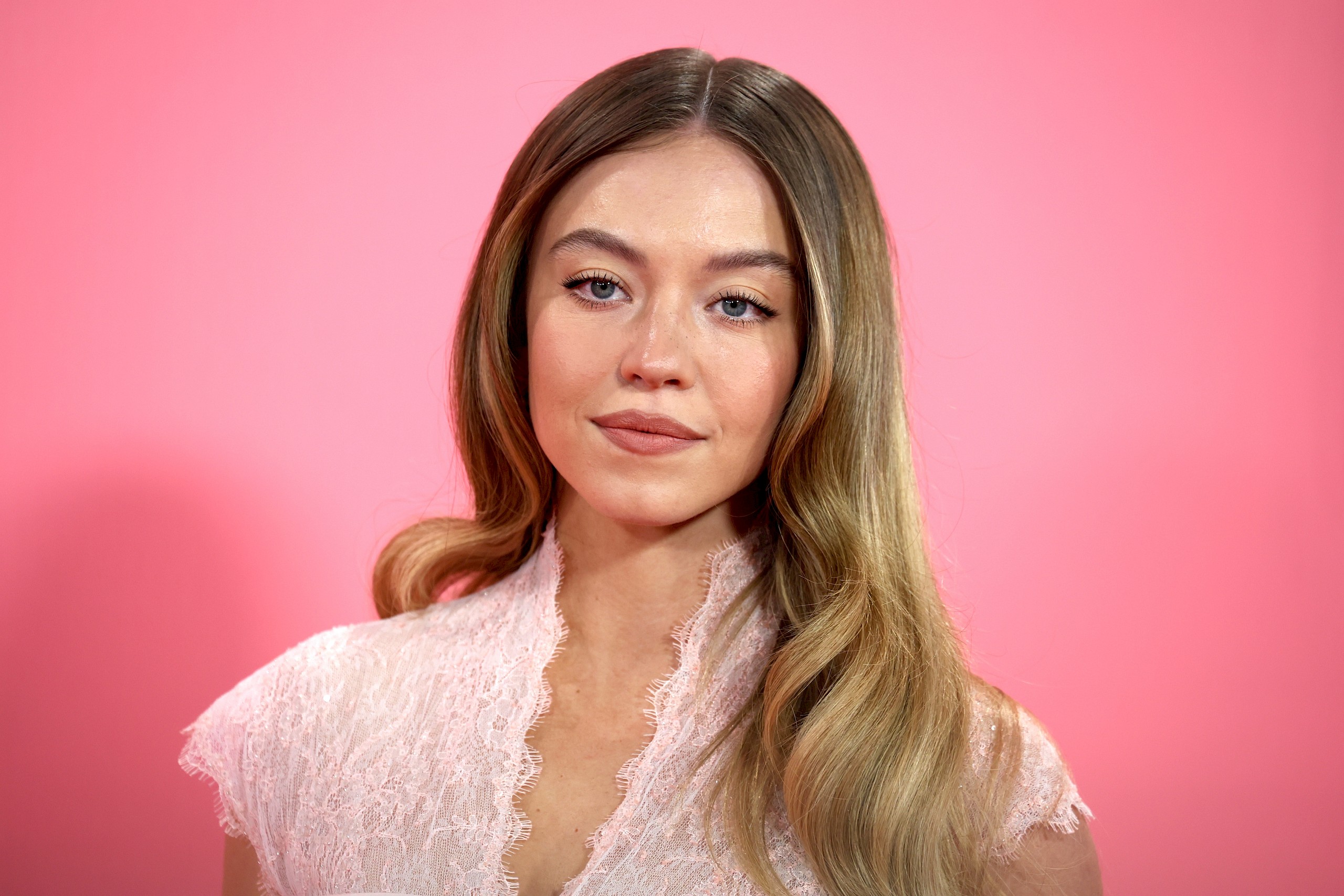 Hova tűnt Sydney Sweeney jelenete Az ördög Pradát visel 2-ből? Ezért nem került be a filmbe