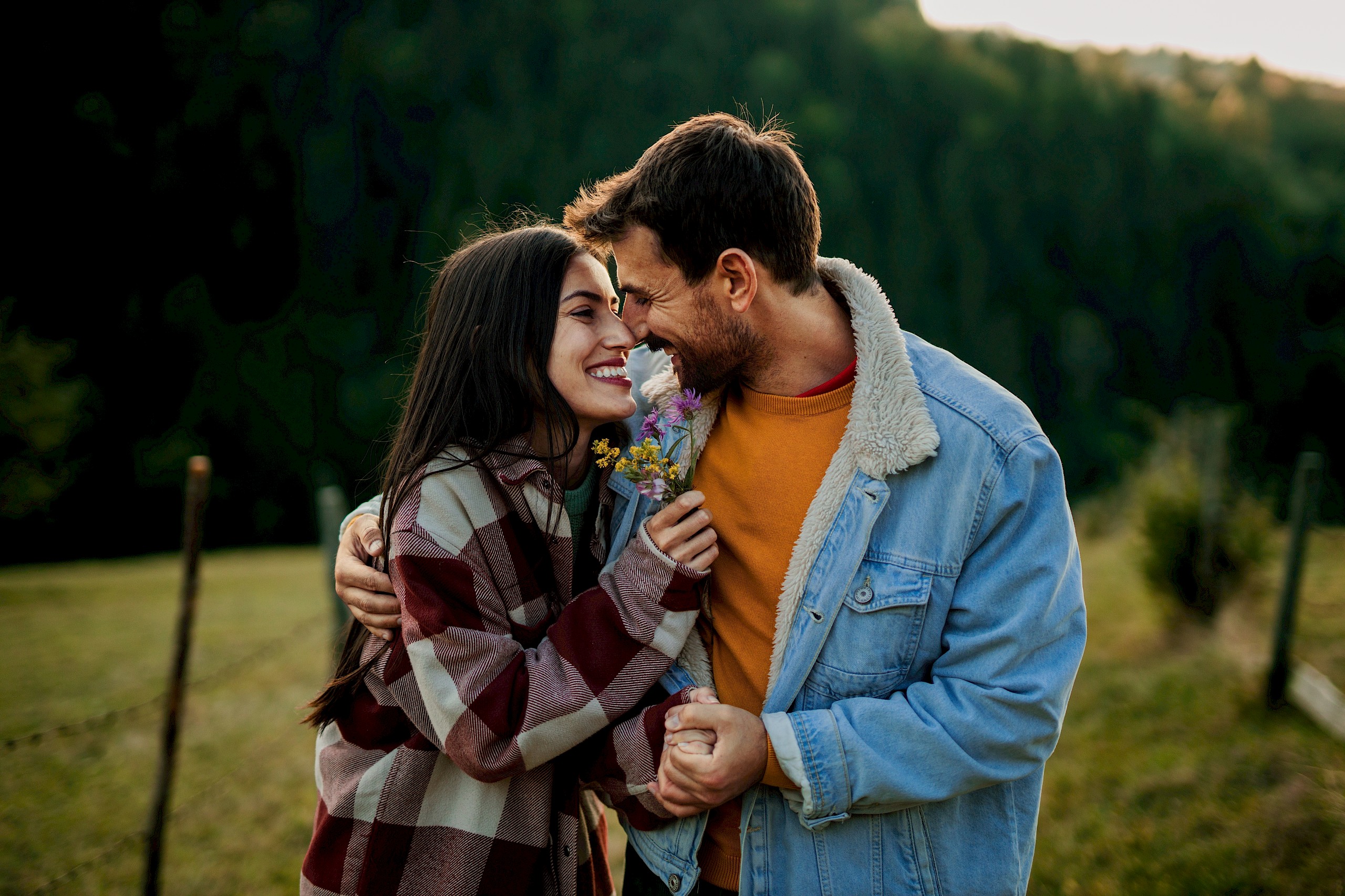 Május szerelmi horoszkóp: új kapcsolatok és szenvedélyes fordulatok várhatnak rád