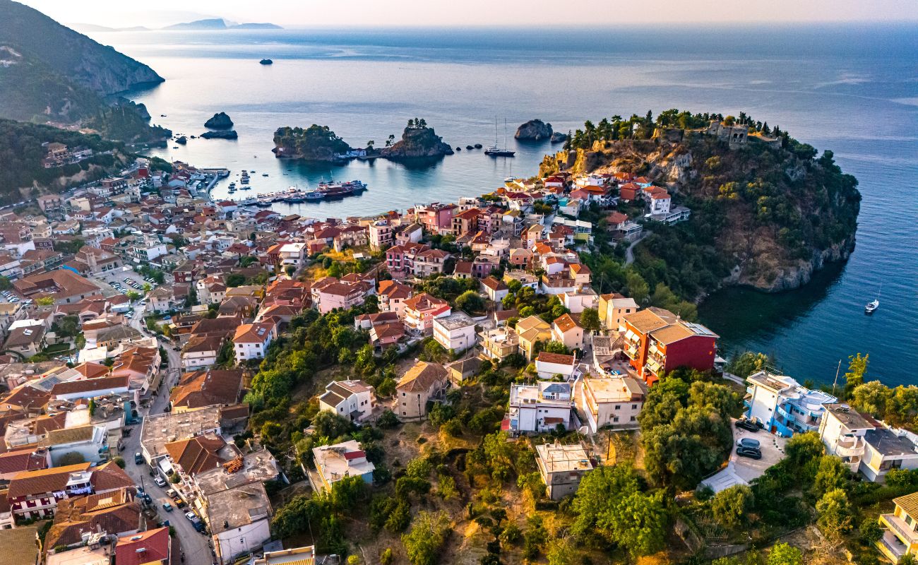 Nyaralnál ott, ahol a szupergazdagok? 4 görög úti cél, amit érdemes felfedezni