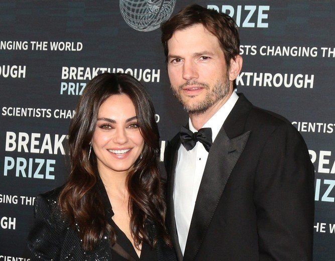 Ritka pillanat: Ashton Kutcher és Mila Kunis gyerekeikkel szerepeltek