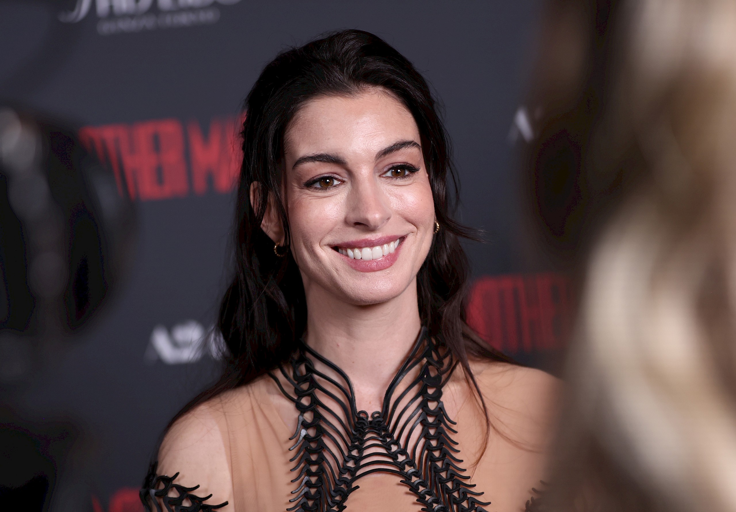 Anne Hathaway-jel tér vissza az Elátkozott Ella: jön a sorozatváltozat a Disney+-ra