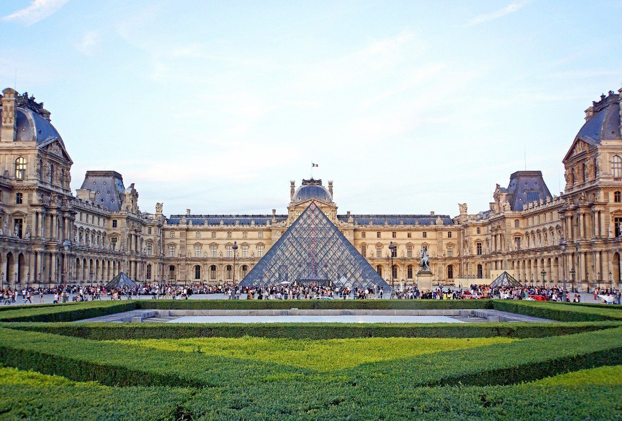 Így néz ki restaurálás után a Louvre ikonikus Delacroix-festménye