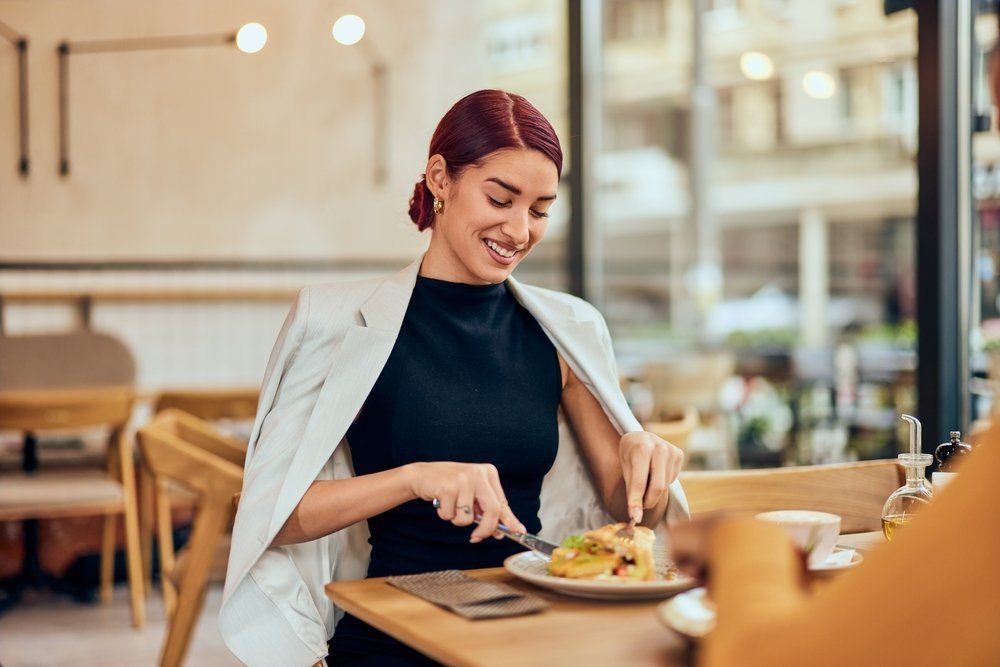 Ezzel a pszichológiai trükkel vesznek rá az éttermek, hogy minél több pénzt költs