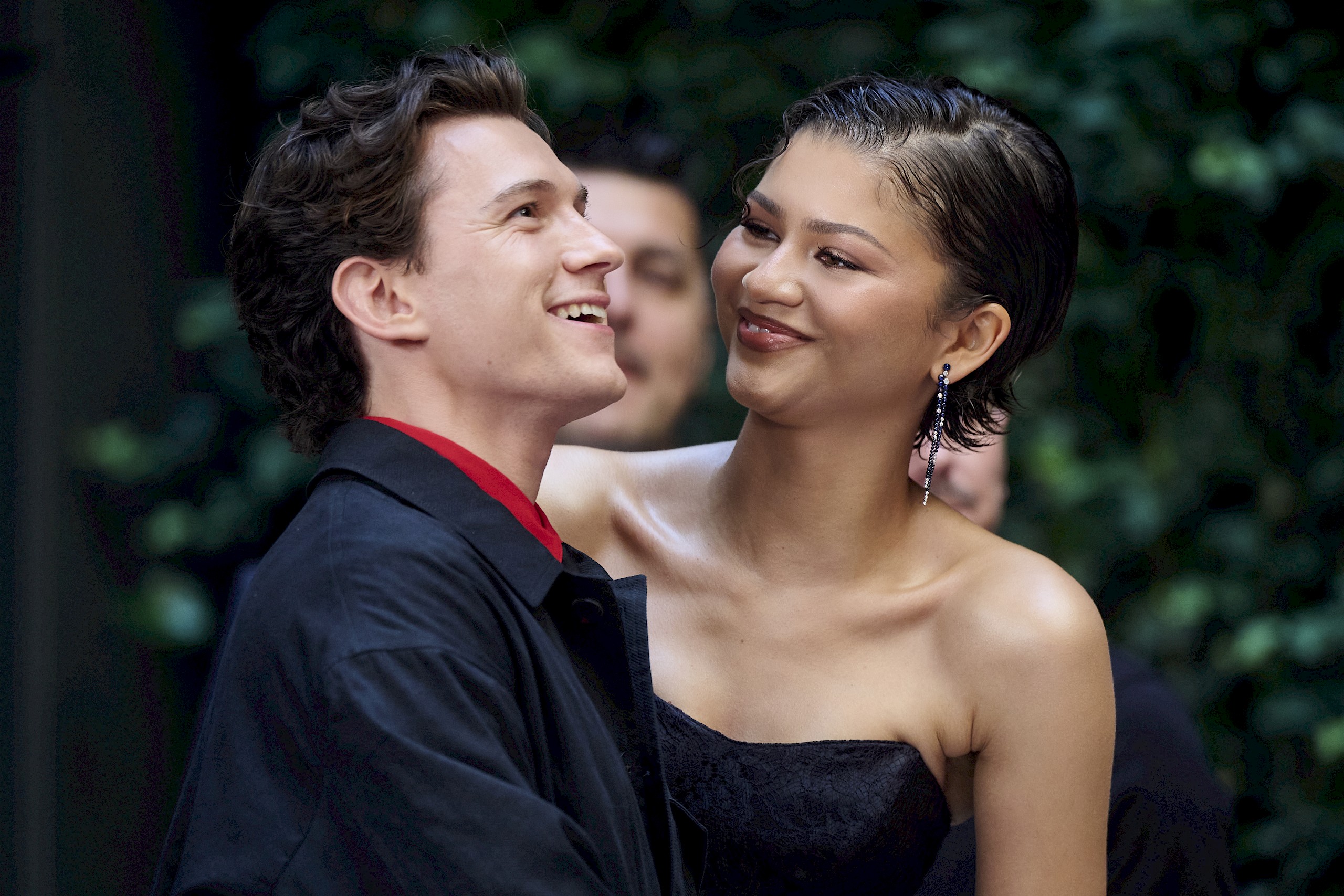 Tom Holland egyetlen mondattal elárulta, hogy titokban tényleg feleségül vette Zendayát