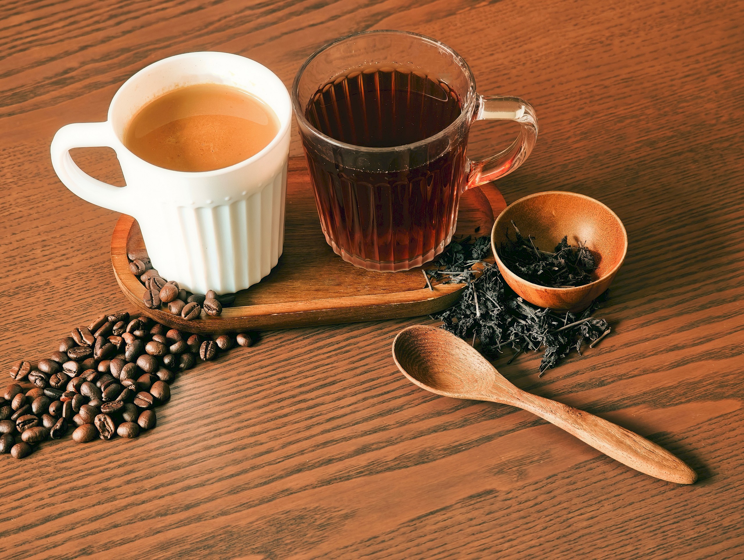 Ezért hat ránk teljesen másképp a teában található koffein, mint a kávéban található
