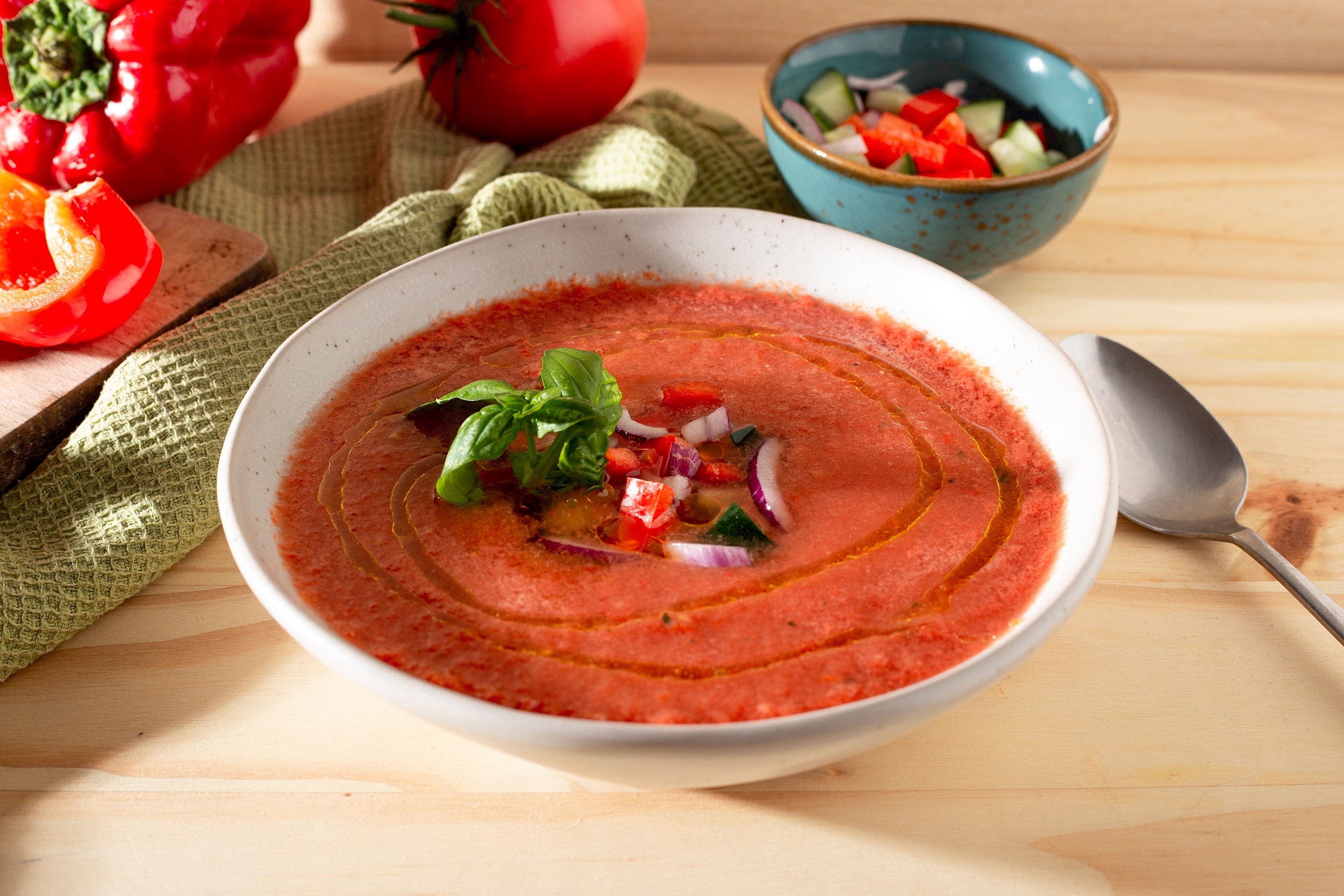 A spanyol gazpacho az egyik legjobb hideg leves, amit kipróbálhatunk idén nyáron