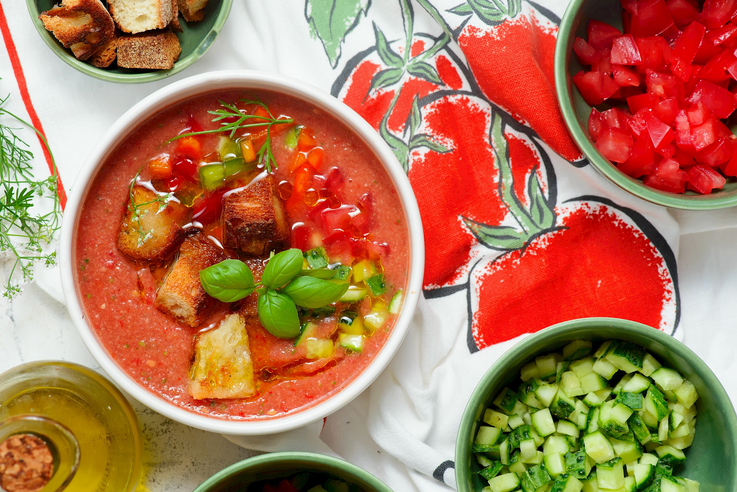 A spanyol gazpacho az egyik legjobb hideg leves, amit kipróbálhatunk idén nyáron