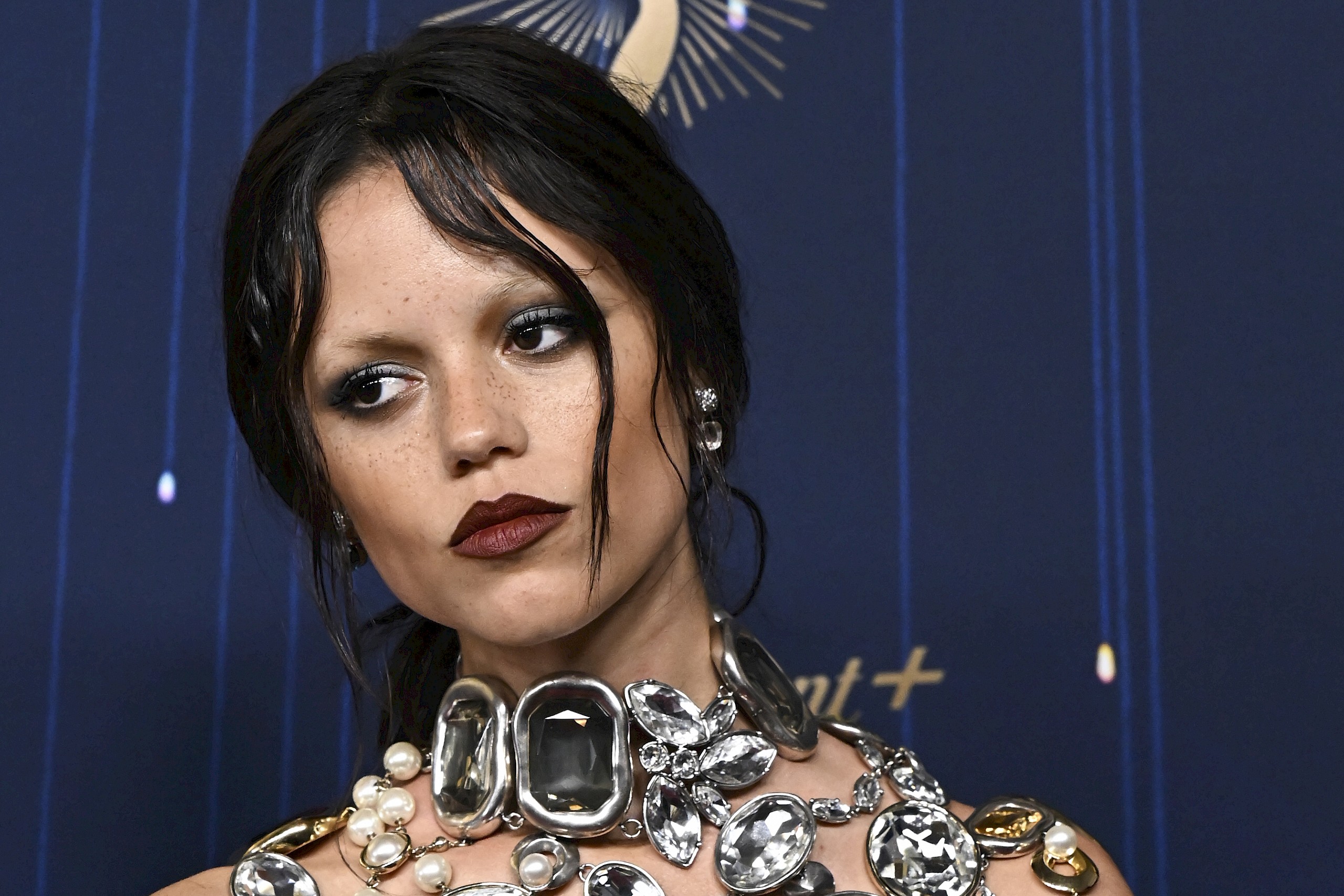 Jenna Ortega robottársat alakít az ősz egyik legjobban várt sci-fijében