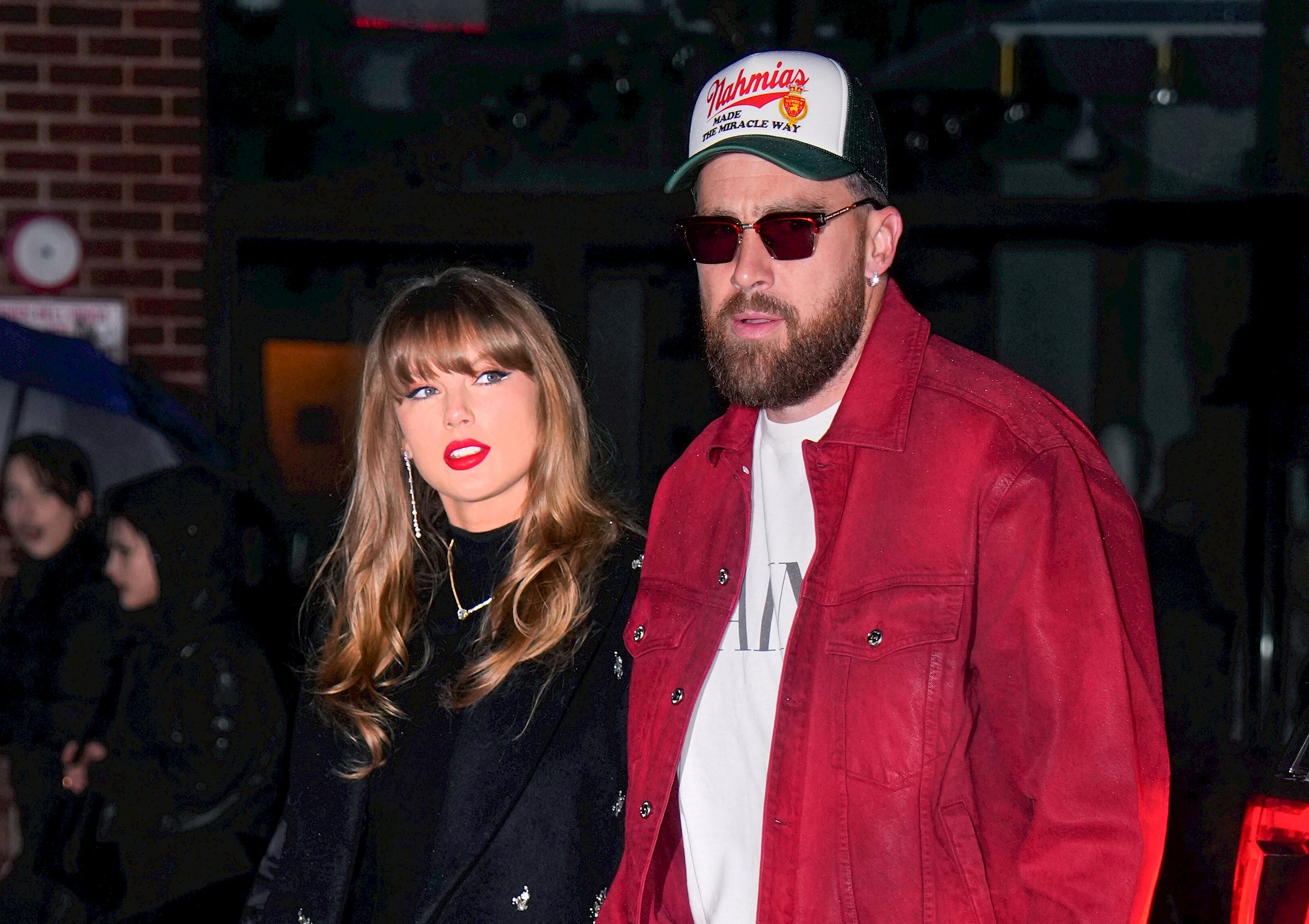 Kiszivárogtak Taylor Swift és Travis Kelce New York-i esküvőjének első részletei