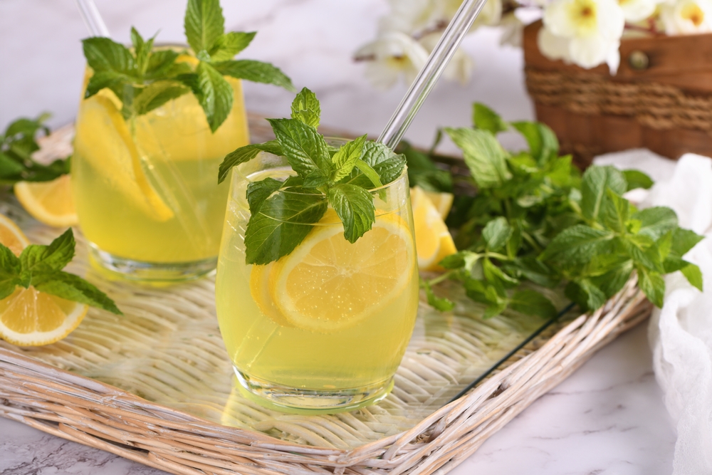 Felejtsd el az Aperolt: ez a citrusos spritz lehet a nyár kedvenc itala