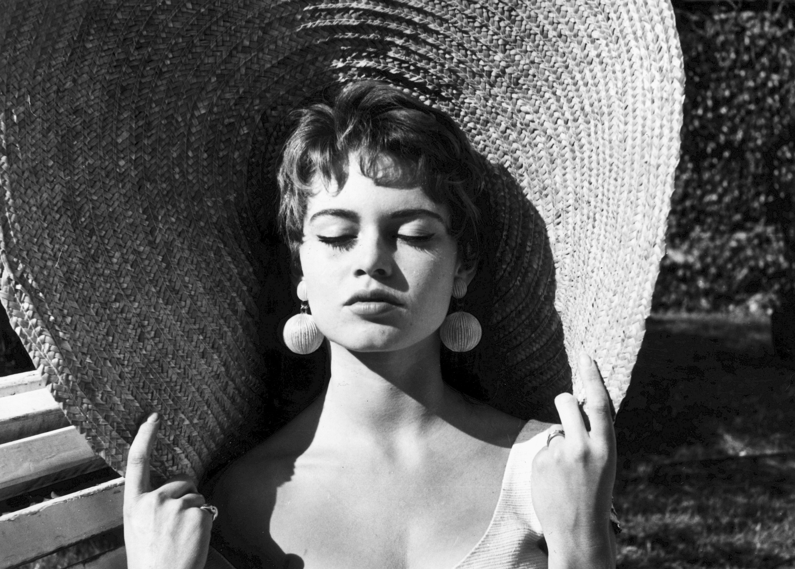 8 ritka nyári fotó Brigitte Bardot-ról, aki maga volt a francia elegancia