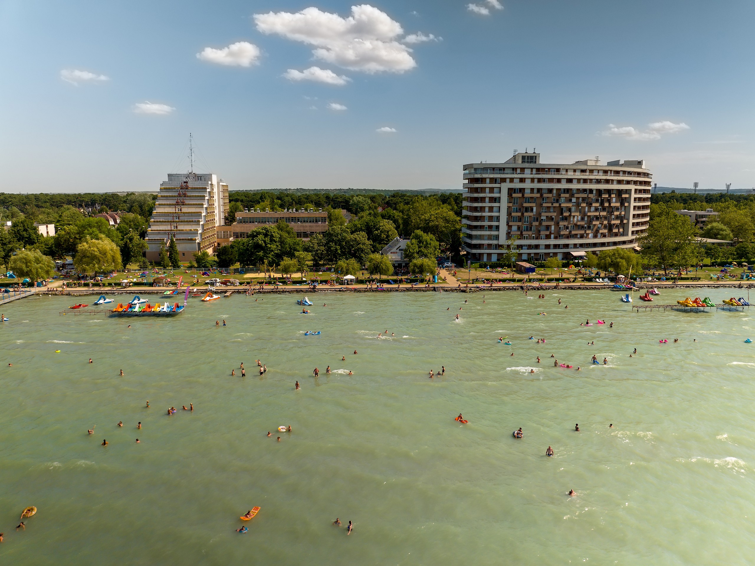 6 ingyenes balatoni strand, ahol augusztusban megéri csobbanni egyet