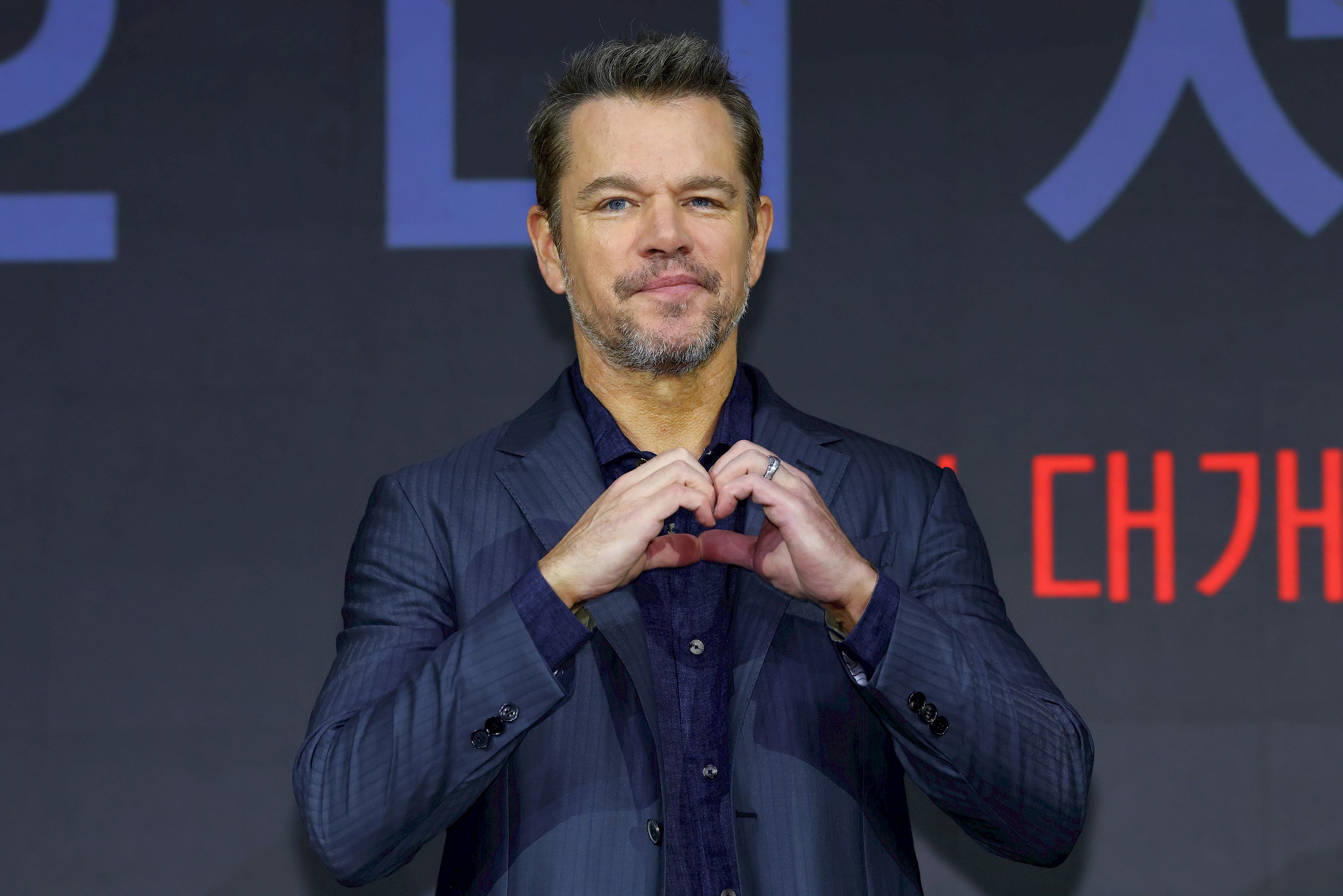 Matt Damon ritkán mutatja a családját – most feleségével és két lányával pózolt