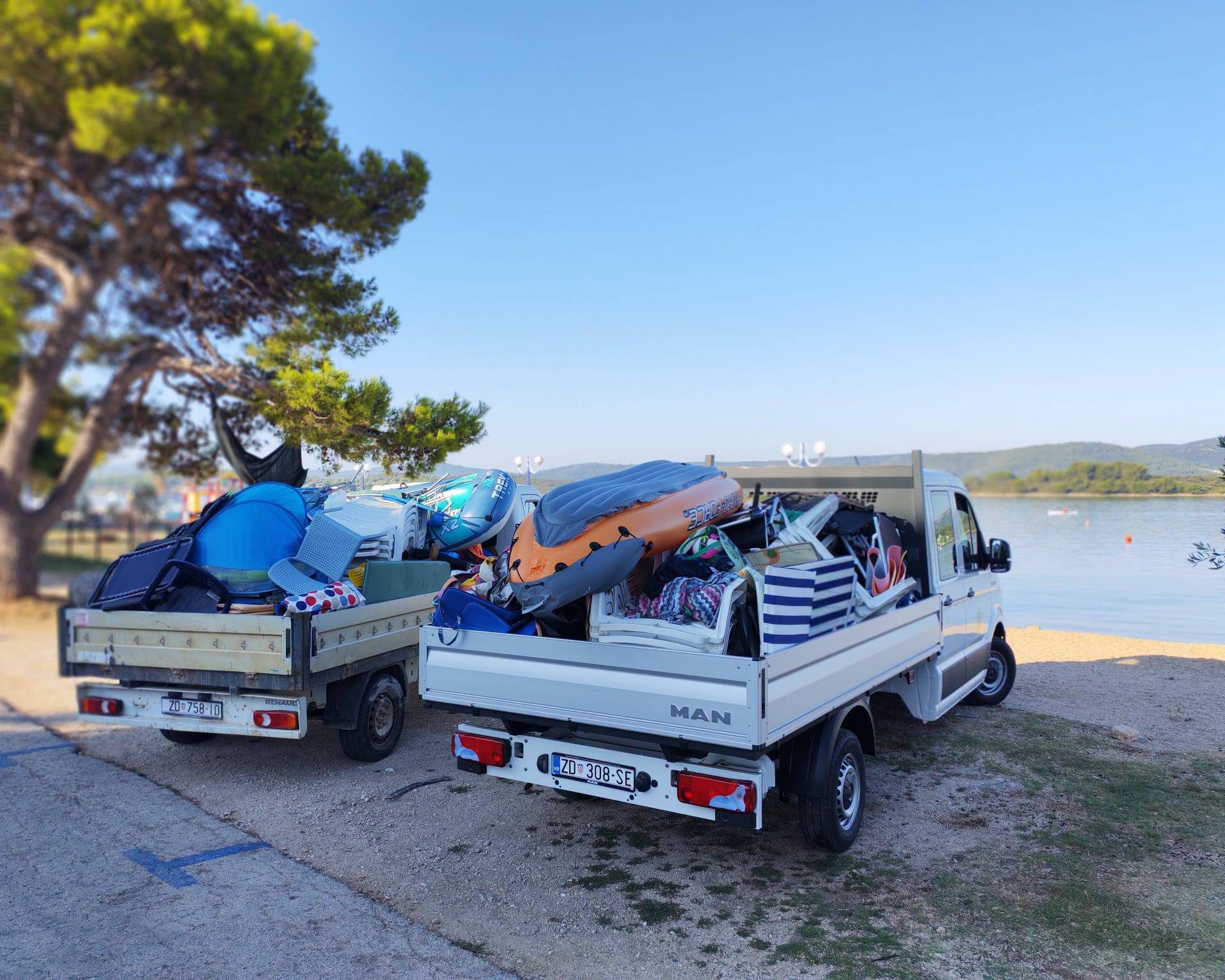Sok magyar turistát érinthet: Horvátországban vadászni kezdtek a parton hagyott törölközőkre