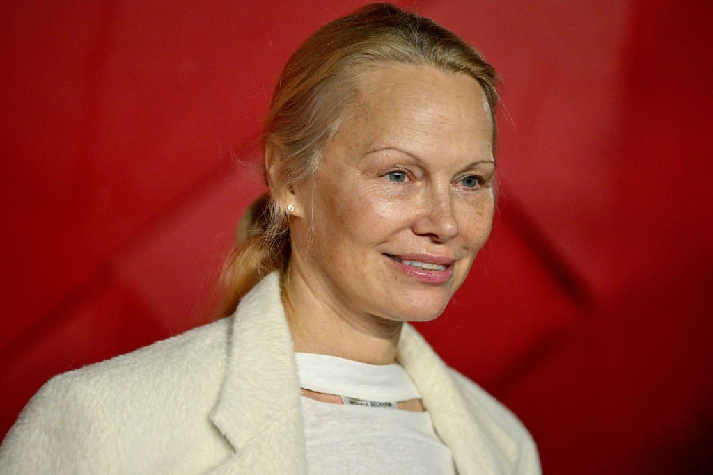 Egyszerű és egészséges: Pamela Anderson elárulta, hogy ápolja sminktelen arcát