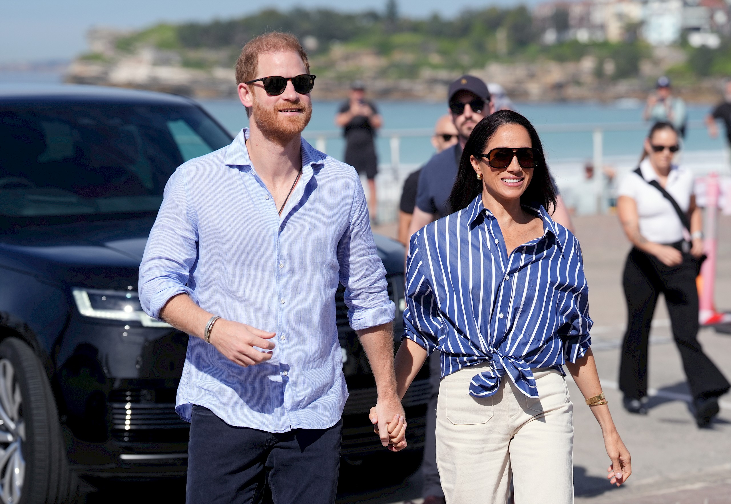 Harry és Meghan megérkezett Angliába a gyerekekkel – kezdődhet a költözés