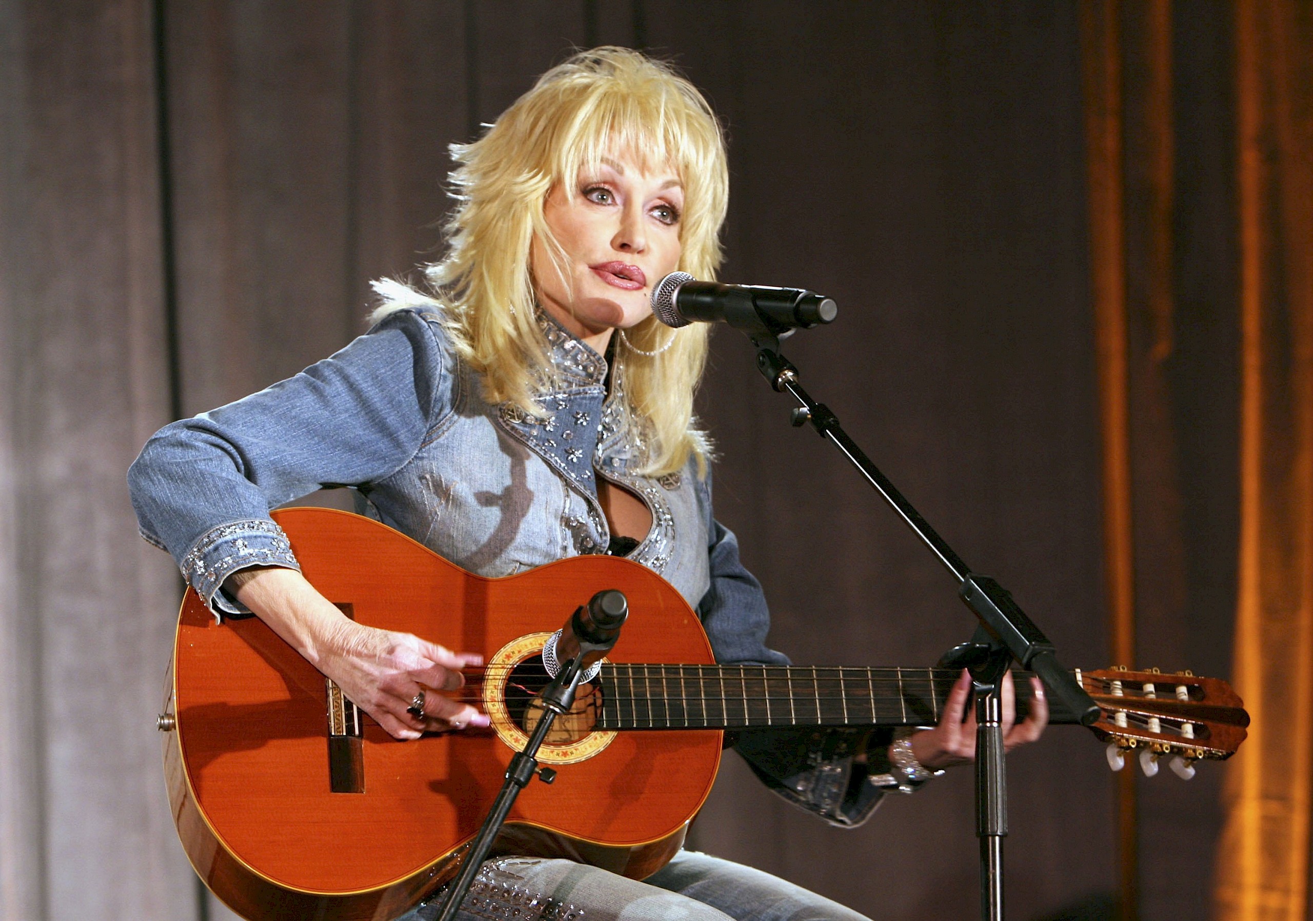 Dolly Parton meglepő okból mondott nemet Katalin hercegnének