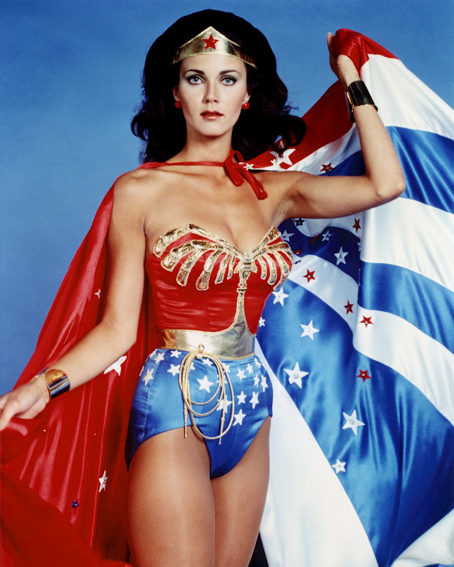 Egy nácigyűlölő hercegnő ihlette Wonder Woman ikonikus tiaráját