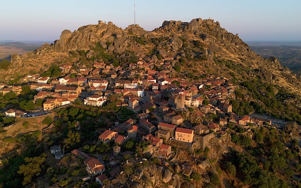 clemMtravel/Shutterstock