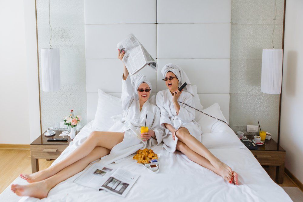 Kifejezetten veszélyes lehet, ha így használod a szállodai telefont