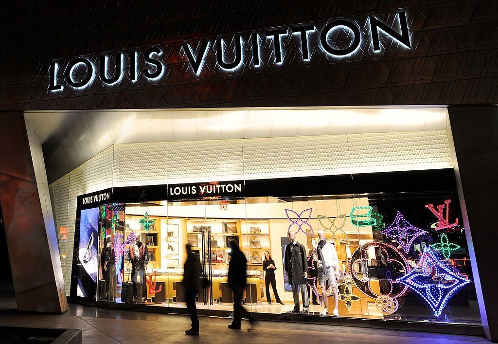 Te felvennéd a Louis Vuitton optikai illúziós csizmáját?