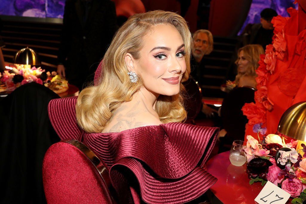 Adele különleges körmei újra divatba hozzák ezt az elfeledett manikűrtrendet