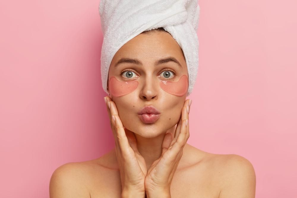 3 természetes módszer a fáradt, puffadt szemek ellen