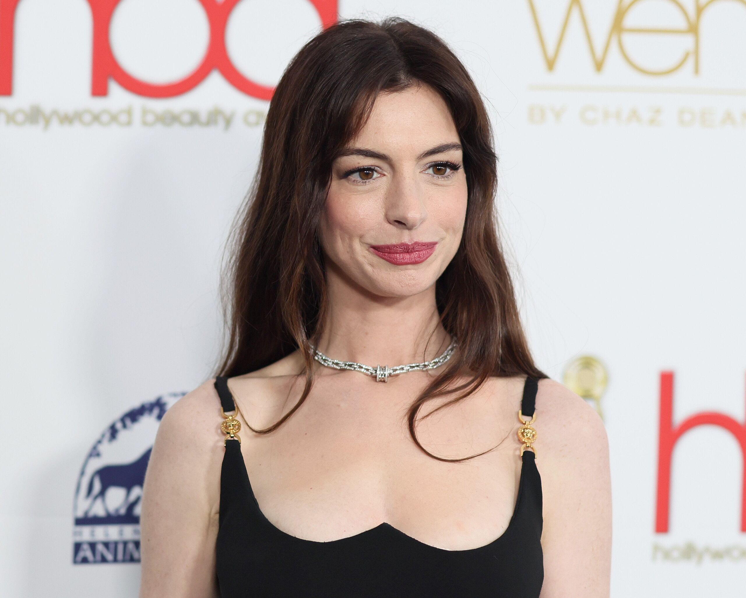 Óriási népszerűségnek örvend ez az Anne Hathaway-jelenet a TikTokon