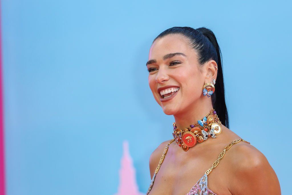 Káros beavatkozást vállalnak be a hírességek a tökéletes mosoly érdekében