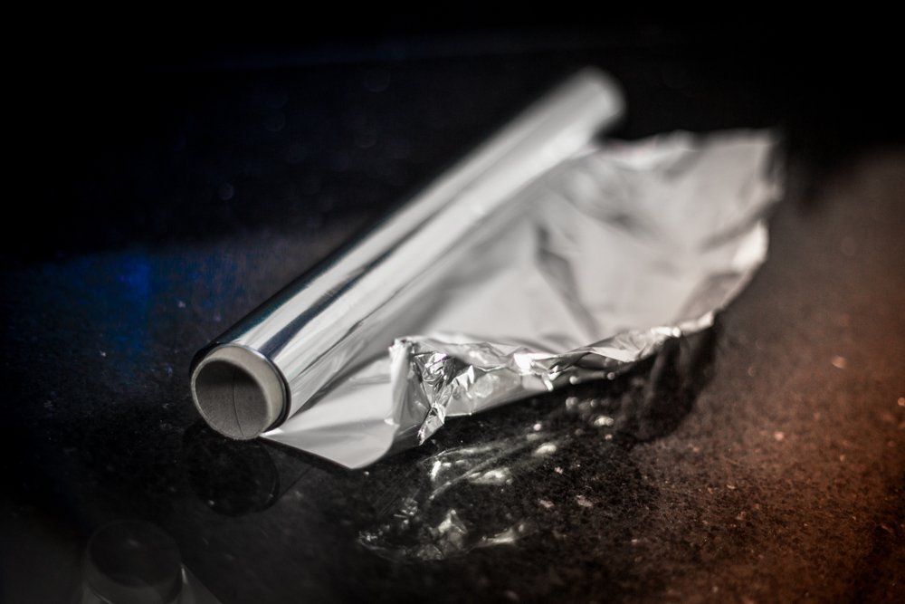 Melyik oldalát kell használni az alufóliának?