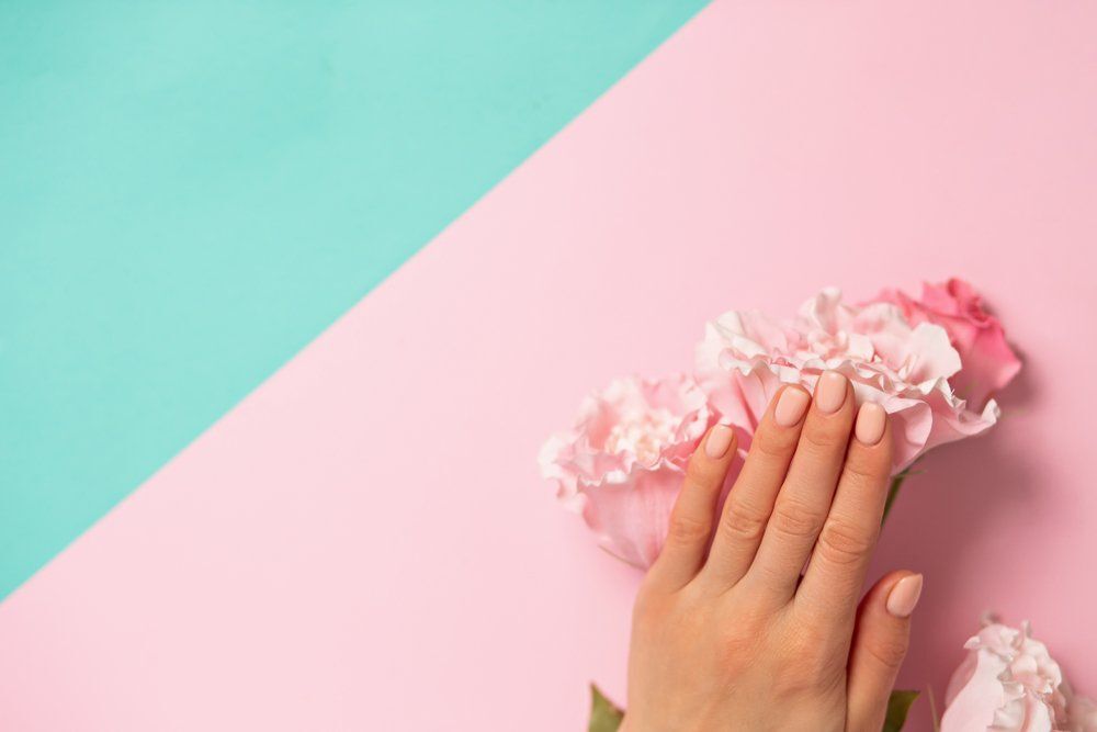 Visszatértek a pasztellszínek - íme az új körömszín trend