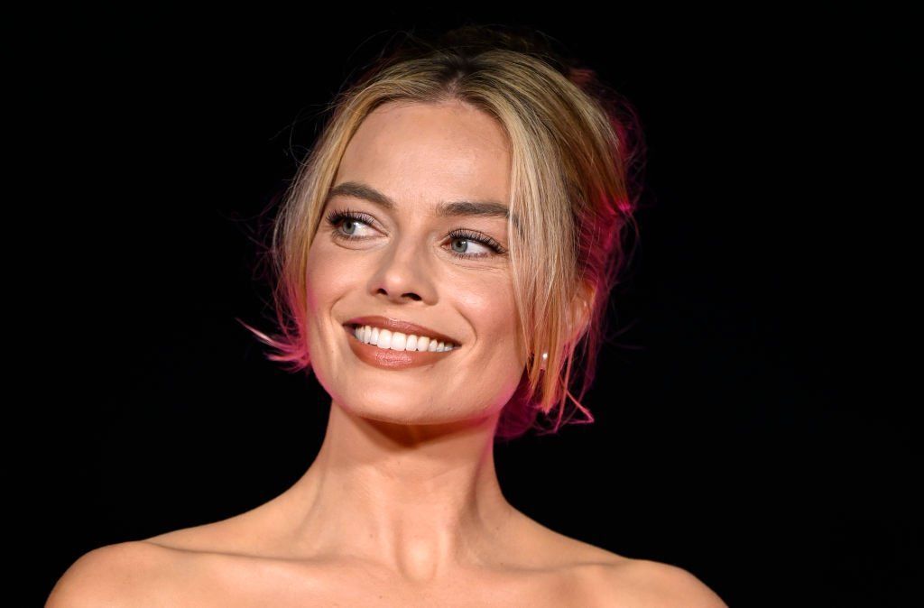 Margot Robbie máriatövis teája tényleg ragyogó bőrt eredményez?