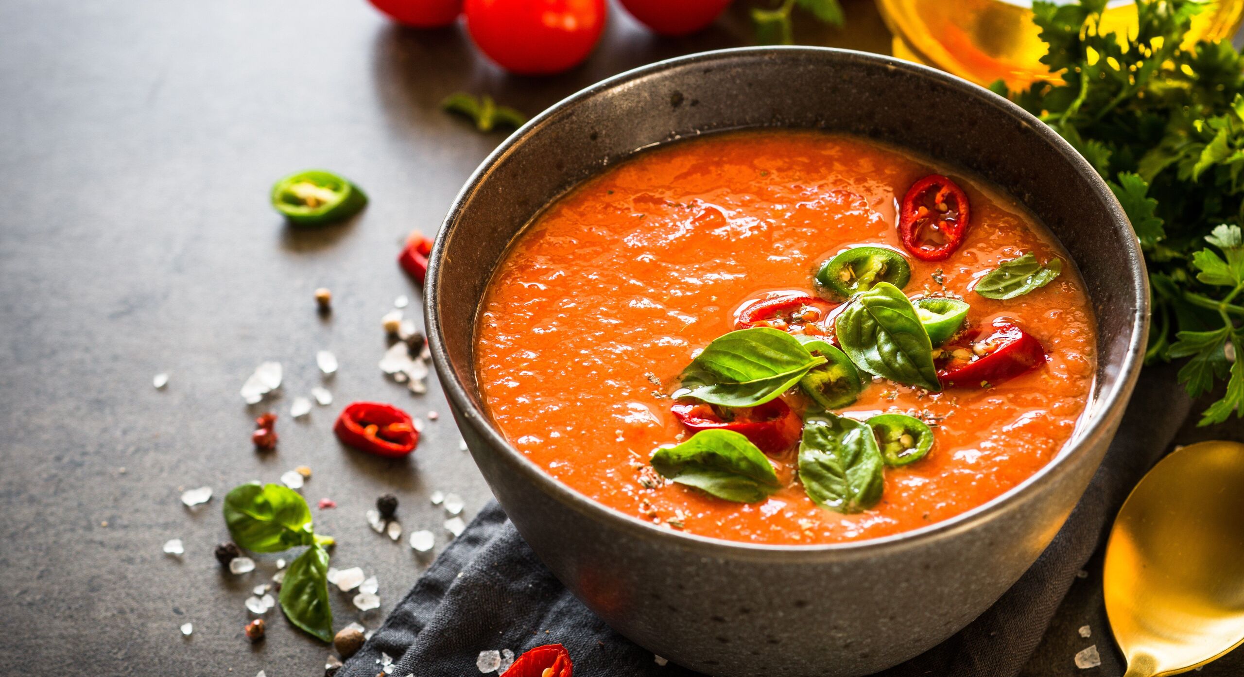 Nyári hűsítő leves pár perc alatt: gazpacho recept