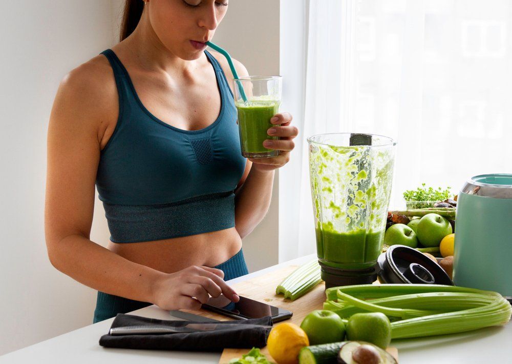 4 előny a fogyáson kívül, amit a zöld turmix okoz